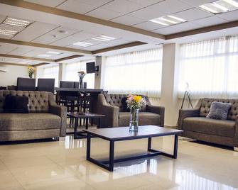 Hotel Alo! Express - Torreón - Lobby