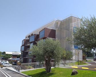 Residence Smeraldo - Grottaferrata - Building