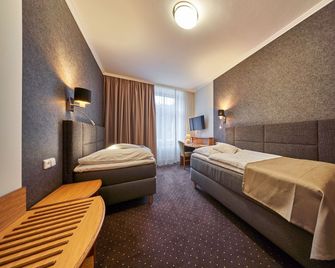 Hotel Adam Trutnov - Trutnov - Bedroom