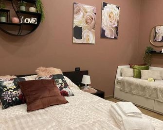 Via Piave 82 - Cosenza - Bedroom