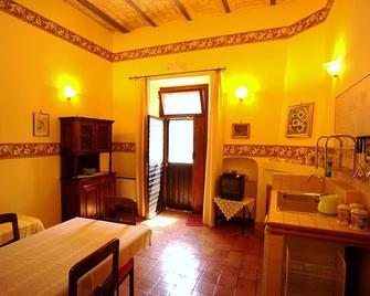 Quarto Del Cuore - Pomezia - Sala pranzo