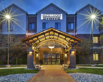 Staybridge Suites Lansing-Okemos By IHG - Okemos - Edificio