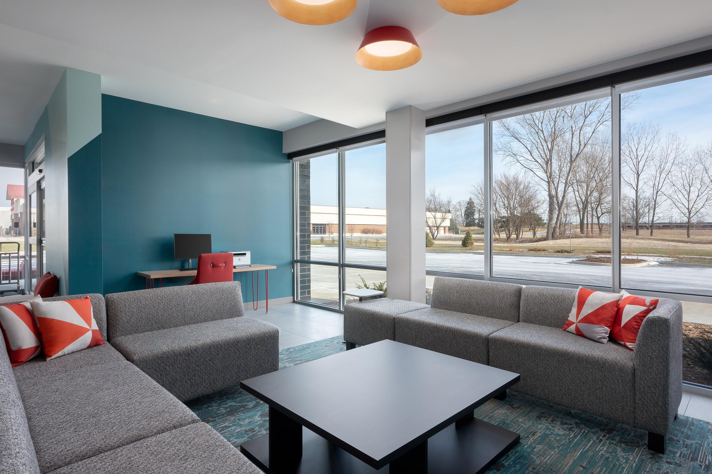 Avid Hotel Oak Creek By IHG - Oak Creek - Huiskamer