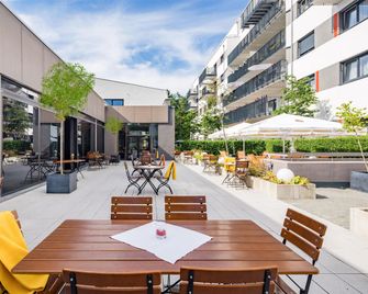 Best Western Hotel Kaiserslautern - Kaiserslautern - Patio