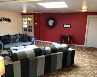 The Smugglers Inn - Newquay - Living room
