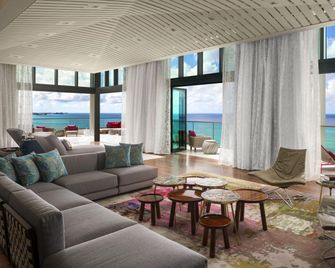Kimpton Seafire Resort + Spa By IHG - West Bay - Salon