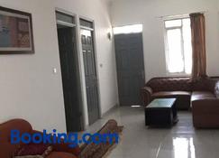Homestay Pesona - Garut - Living room