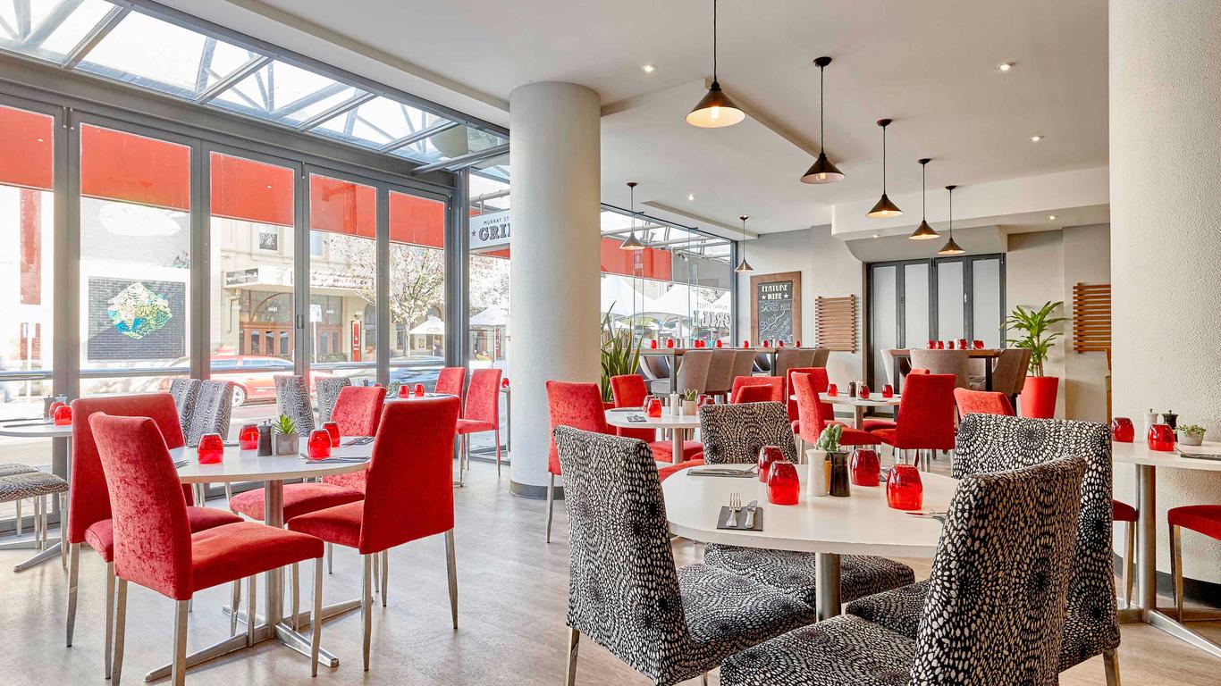 Ibis Perth
