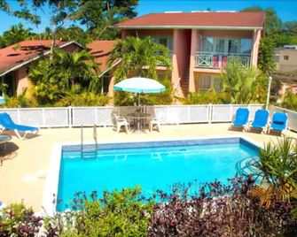 Halcyon Palm - Saint James - Bazén