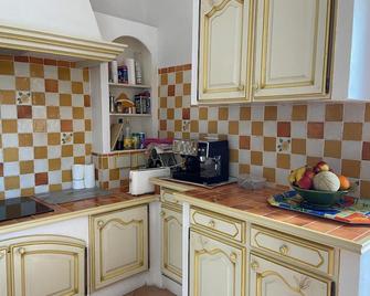 House 120 M2 Saint Paul le jeune Ardeche 6 persons - Saint-Paul-le-Jeune - Кухня
