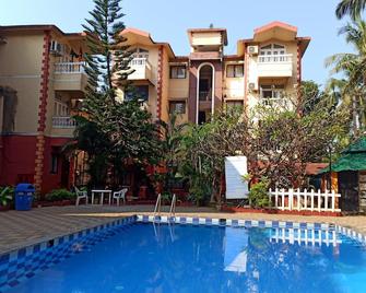 Resort Park Avenue - Calangute - Pool