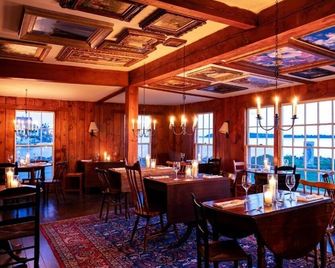 Oceanside Room Perfect for Reconnecting with Nature | Near Grimes Cove Beach - Boothbay - Restaurant