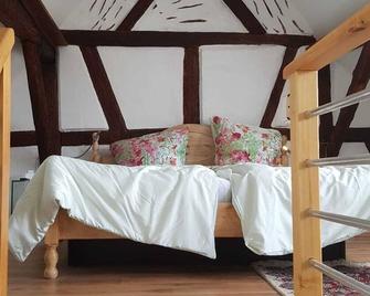 Rheingau - schöne möblierte Ferienwohnung - Eltville am Rhein