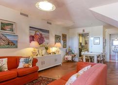 Amazing apartment in Casteldimezzo with 1 Bedrooms - Pesaro - Living room