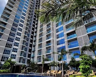 Lush 1Bedroom plus Maidsroom Megaworld39 - Iloilo City - Rakennus