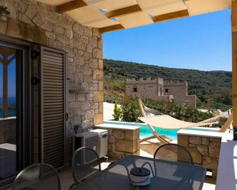 Tseralia Houses - Lefktro - Balcony