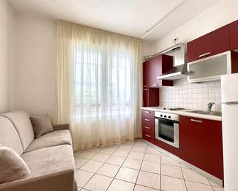 Appartamento Diani 2-Carraro Immobiliare Jesolo - Lido di Jesolo - Cocina