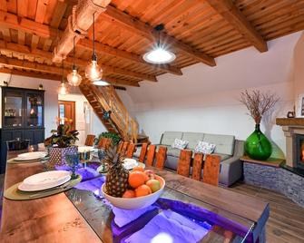 Cozy Home In Vukovoj With Wi-Fi - Ivanec - Comedor