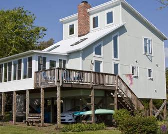 On the waterway, free kayaking!brhe - Topsail Beach - Edificio