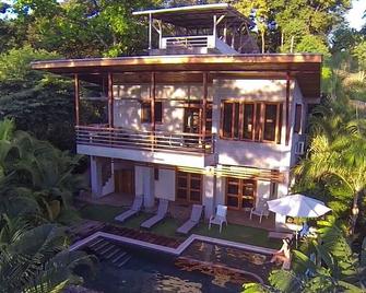 Casa Mirador-4 Bd with/Pool and Ocean view - Malpais - Edificio
