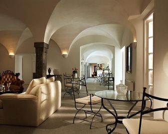 Antiq Palace - Historic Hotels of Europe - Liubliana - Recepción