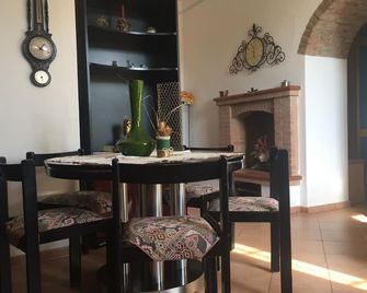 Furnished Apartment Pilzone D'iseo - Iseo - Essbereich