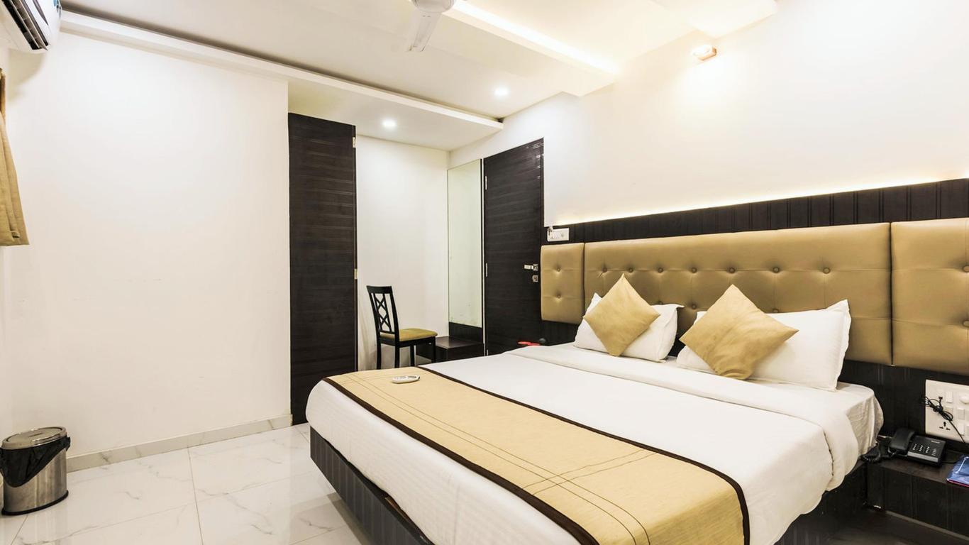 Hotel Bkc Palace