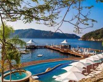 B Pichilingue Acapulco - Acapulco - Pool