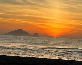 Hibnb Guesthouse - 宜蘭市 - 海灘