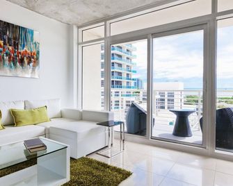Design District Midtown Apartments By Nuovo - Miami - Living room