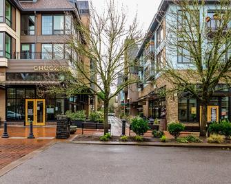Lake Oswego Mid-Century - Lake Oswego - Building