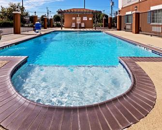 Candlewood Suites Baytown - Baytown - Pool