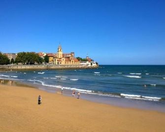 Hotel Prada. - Gijón - Playa
