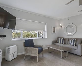 Windward Shores - East Hampton