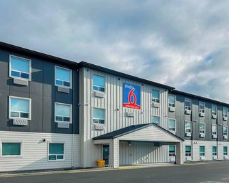 Studio 6 Fort Frances On - Fort Frances - Building