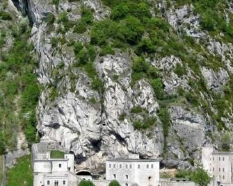 Hôtel Pierre Blanche - Châtillon-en-Michaille