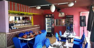 Zambezi Inn Hotel - Conakry - Bar