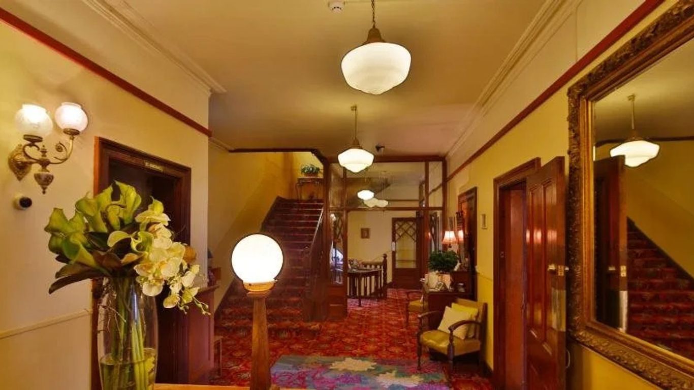 Astor Private Hotel