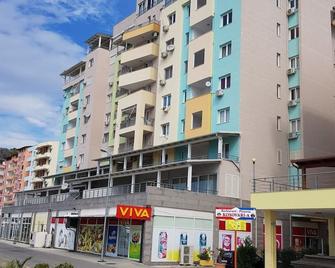 Beachfront Apartment - Shëngjin - Gebäude