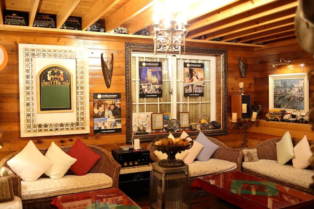 كينغجينغ هانجينج جاردن