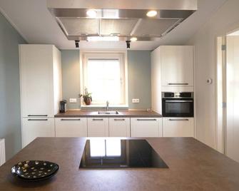 Villa in Wieringer Park with Garden - Hippolytushoef - Cocina
