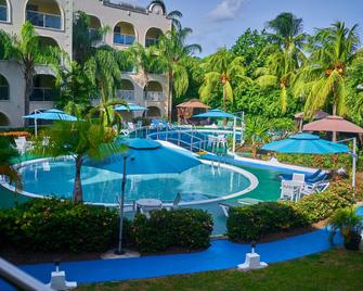 Sunbay Hotel - Bridgetown - Pool