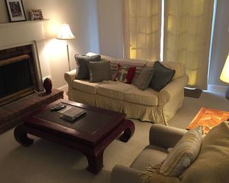 Family-Friendly Colonial Home with Pool! - Bellport - Living room