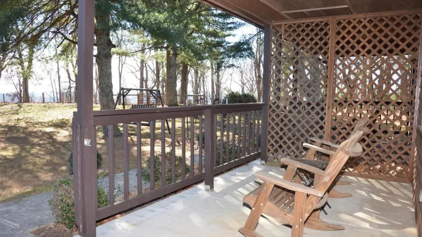Bent Mountain Lodge