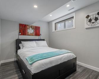Prairie Oasis I Sleeps 16 L Bbq & Patio L Smart Tv - Sylvan Lake - Bedroom