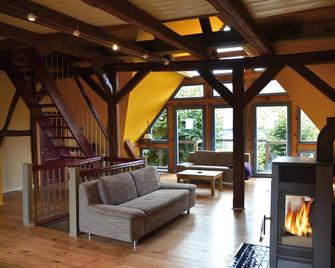 5 star holiday home · Space for Meetings · Wellness Oasis - Lenzen - Sala de estar