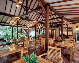 Belukar Villas - Pemenang - Restaurante