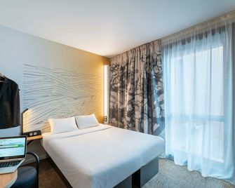 B&B HOTEL Lille Grand Stade - Villeneuve-d'Ascq - Bedroom