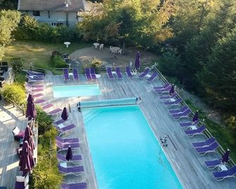 Logis Hôtel Clair Matin - Le Chambon-sur-Lignon - Zwembad