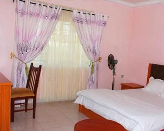 Specs Suite - Calabar - Habitación